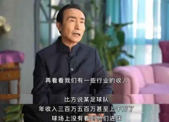 在终极预告中也可以看到他们陪伴彼此的痕迹，火车上的挽留到工作场上的打拼，每一个回不去的瞬间都是独属于许一和高晓楠的美好回忆